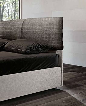 Letto matrimoniale versione king size, con cuscini Intreccio nero