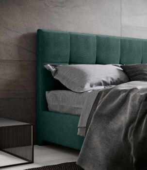 Letto matrimoniale king size imbottito verde bosco, testata retrofinita