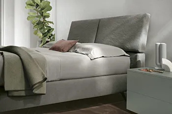letto con testata reclinabile