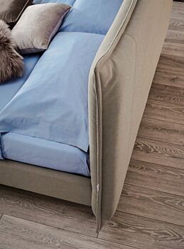 Letto matrimoniale Nathy, design moderno in finitura Savana