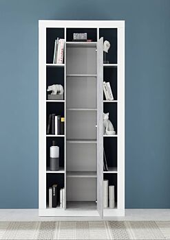 Soggiorno Bianco Lucido e cemento composto da consolle allungabile, specchio, madia 3 ante e libreria 