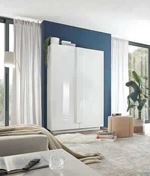 Soggiorno bianco con tavolo, credenza e colonna in finitura Bianco laccato lucido