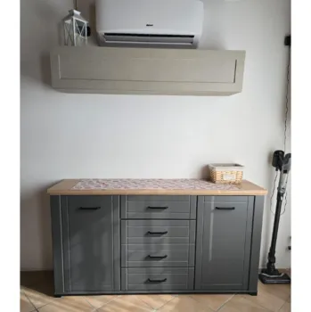 Madia contemporanea con cassetti, finitura Rovere e Grafite