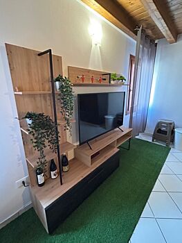 Conveniente Parete moderna con ribalta e libreria, finitura Rovere 