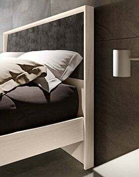 Letto matrimoniale in legno, Olmo Natura con inserto Graniglia scura