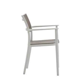 Poltrona colore bianco e marrone