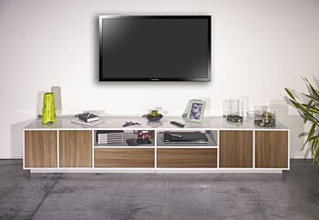 Mobile porta tv bicolore in finitura bianco laccato lucido e noce caracalla