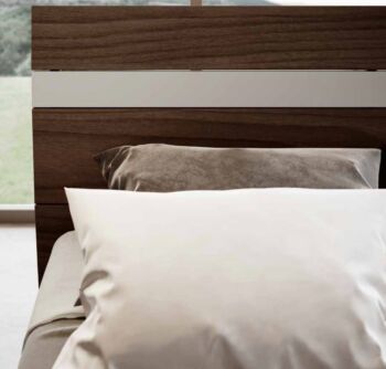 Letto matrimoniale King size, 180x200, noce moro con inserto grigio seta