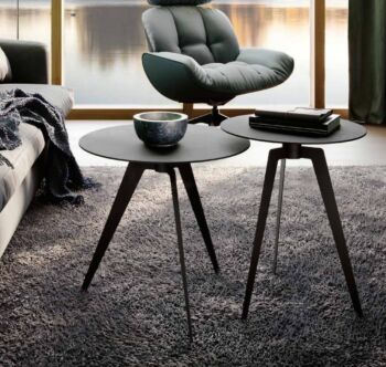 Coppia di tavolini moderni, di design, metallo nero, made in Italy