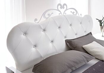 letto matrimoniale con cuori