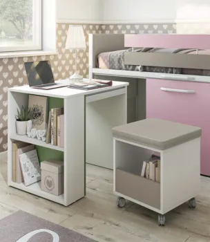 letto rosa con scaletta