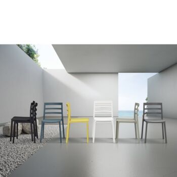 Sedia in polipropilene moderna, disponibile in diversi colori