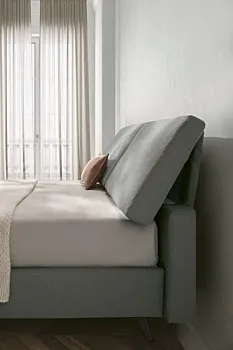 letto con testata reclinabile