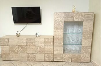 Madia con serigrafia, finitura rovere a 3 ante