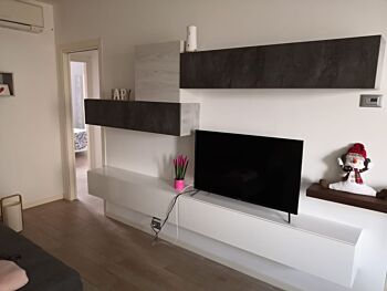 Moderne Pareti attrezzate economiche, Soggiorno Zenzero, parete attrezzata con basi tv, Made in Italy