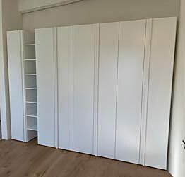 Capiente Armadio moderno con libreria, 7 ante, finitura Bianco opaco e Rovere bianco 