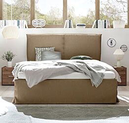 Letto matrimoniale moderno in ecopelle, finitura Tabacco