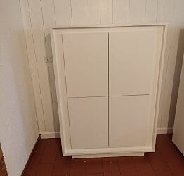 Pratico Mobile madia moderno, Madia di Design, 4 ante Alta, Bianco Opaco