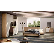 camera con letto in legno