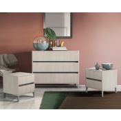 Set moderno comò e comodini con piedini in finitura Noce brina