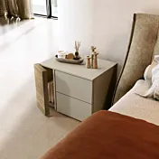 comodini con anta