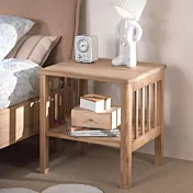 comodino spazioso 