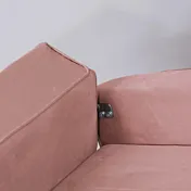 divano rosa con schienali ribaltabili