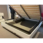 Letto matrimoniale contenitore Efeso, finitura cannettato e grigio seta