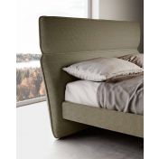 Letto matrimoniale verde militare, testata retrofinita