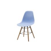 Sedia di Design Azzurro con gambe in Legno, seduta in pvc