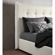 Letto matrimoniale con cassettone in ecopelle bianca con contenitore, Made in Italy