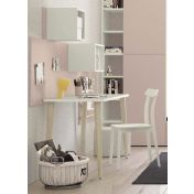 Scrivania con gambe in legno massello, finitura Bianco opaco