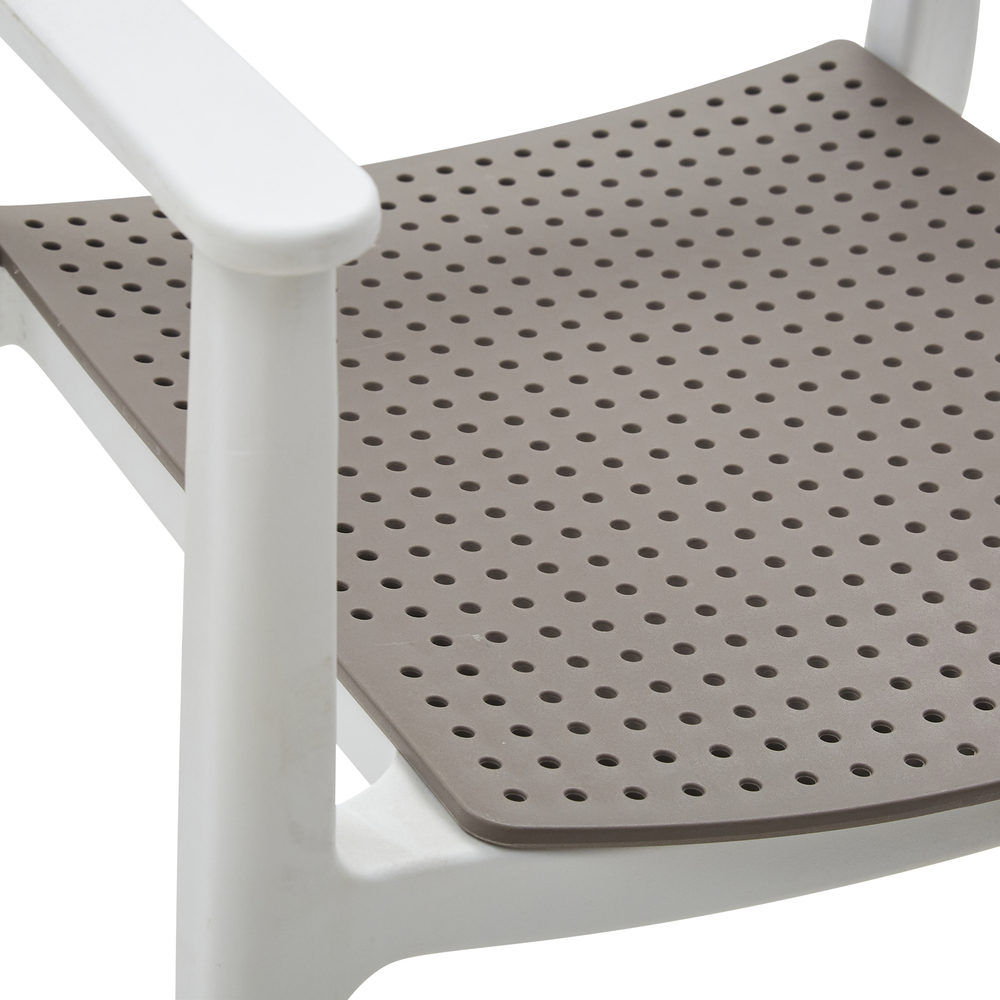 Poltrona colore bianco e marrone