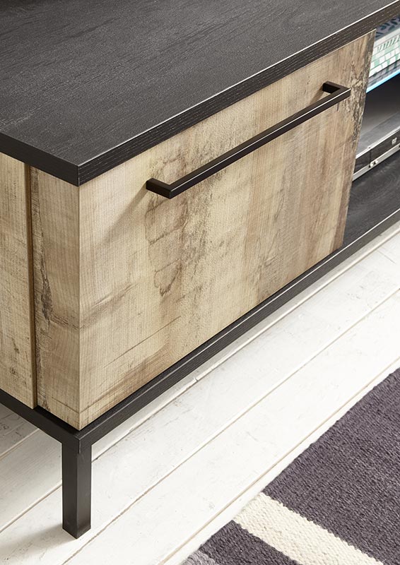 Porta tv Industry con 2 ante finitura Nero bruciato e Pero