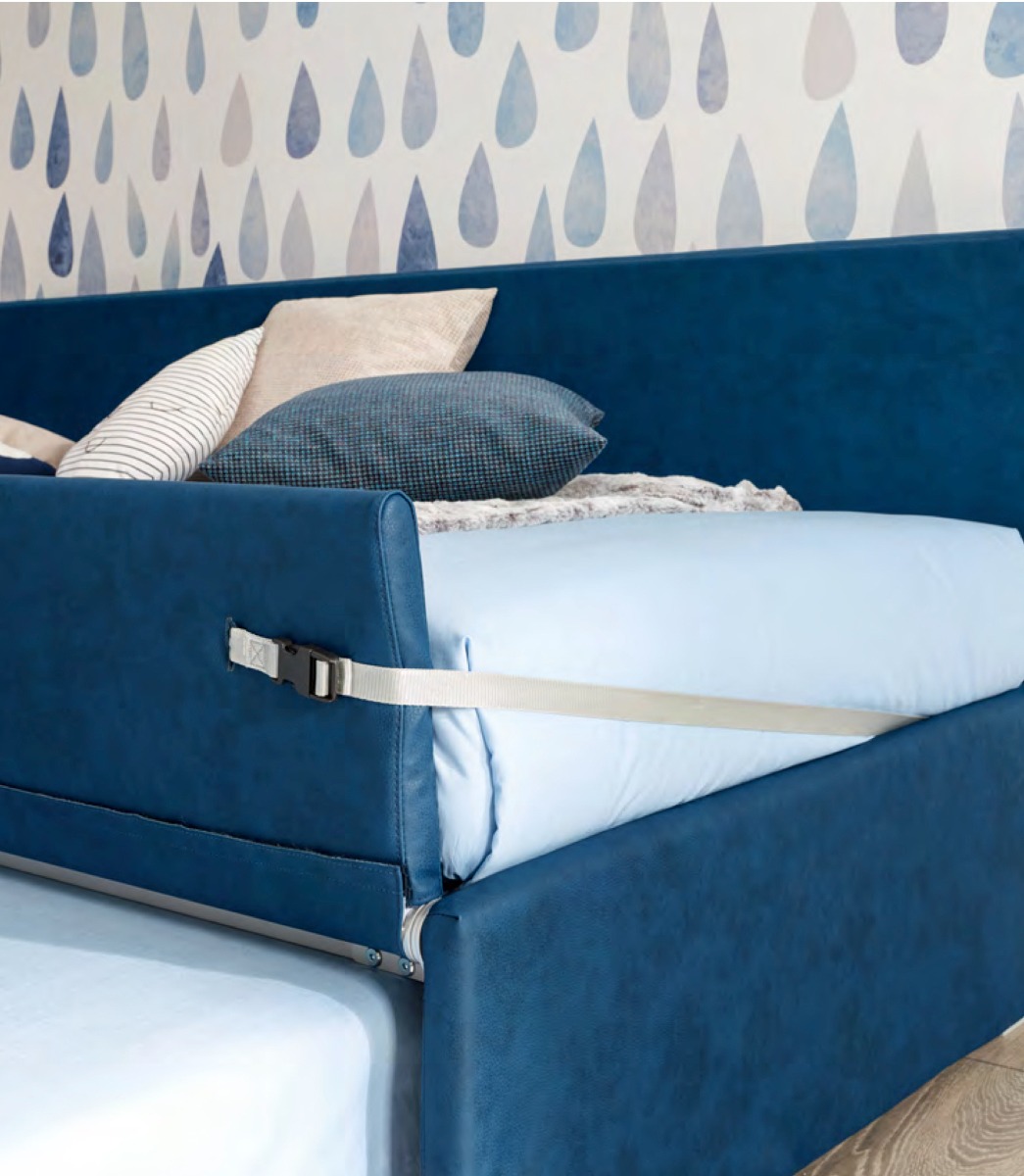 Divano letto Bravo Moretti Compact con secondo letto estraibile, ecopelle Cobalto