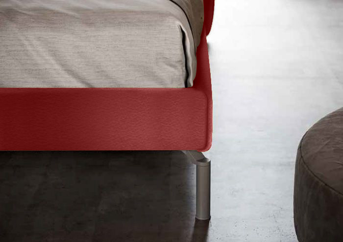 Letto matrimoniale ecopelle king size con testata retrofinita, finitura rossa