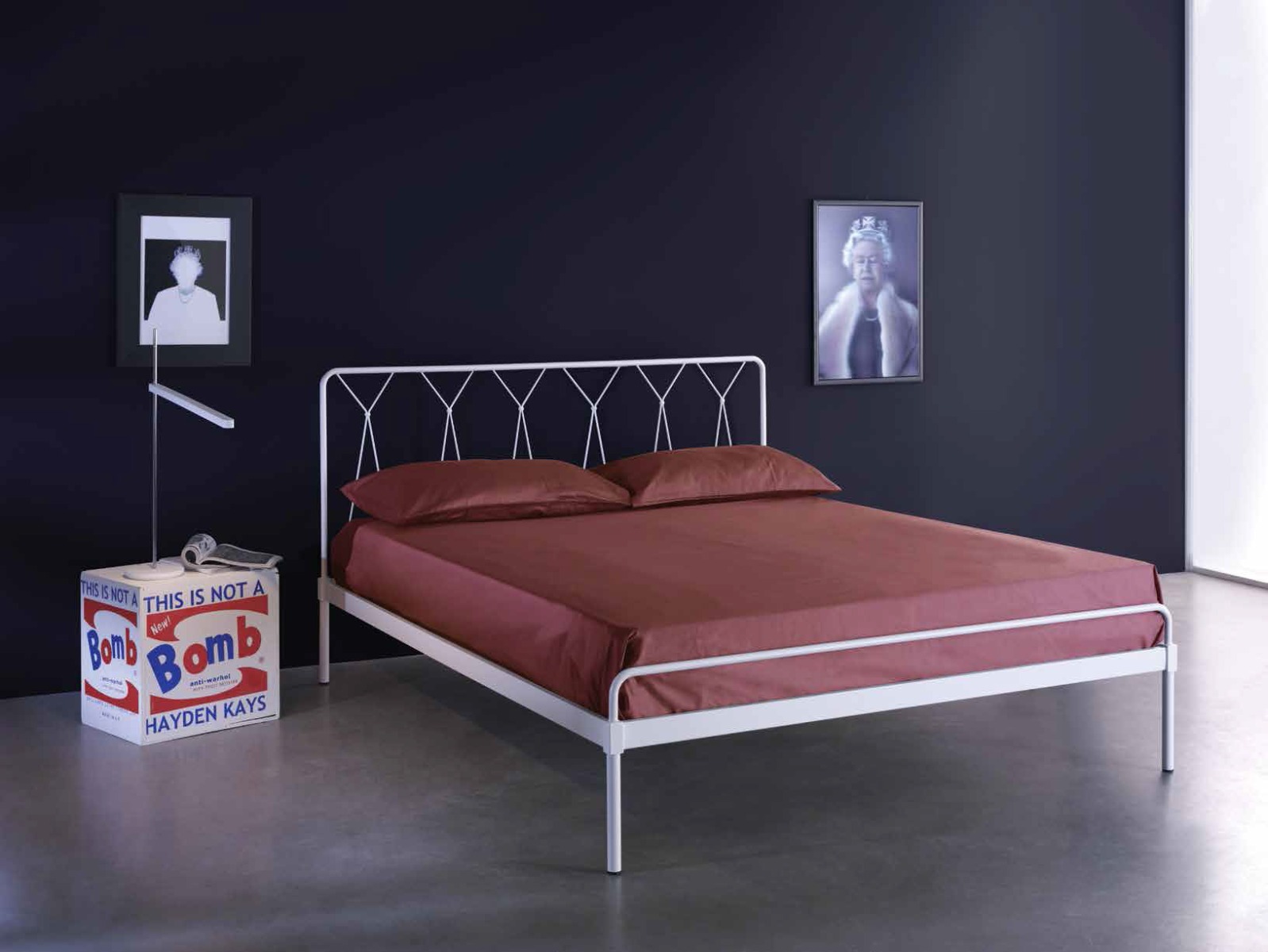 Letto in ferro battuto Dumage, colore bianco confetto, made in Italy