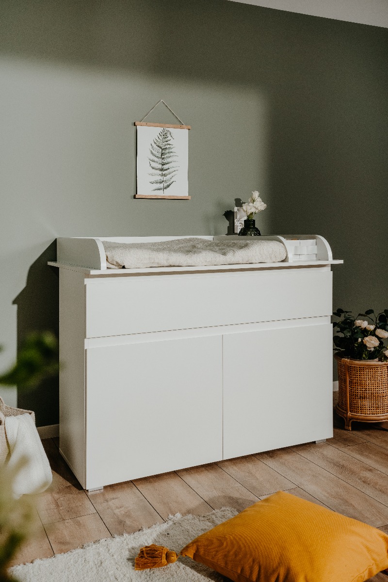 Mobiletto fasciatoio con 2 ante 1 cassetto, finitura Bianco