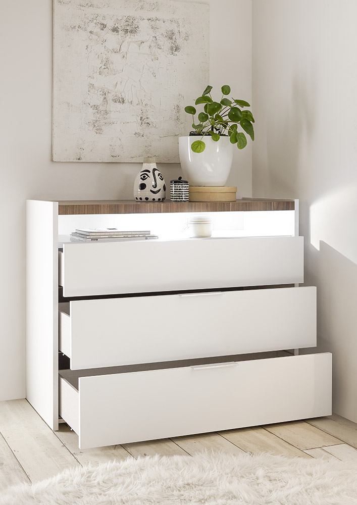 Camere matrimoniale Bianca Opaco e Noce Stelvio con letto ecopelle bianco e armadio H.248