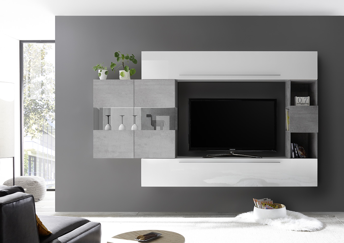 Parete attrezzata con vetrina 2 ante e libreria piccola, finitura Bianco Lucido e Beton