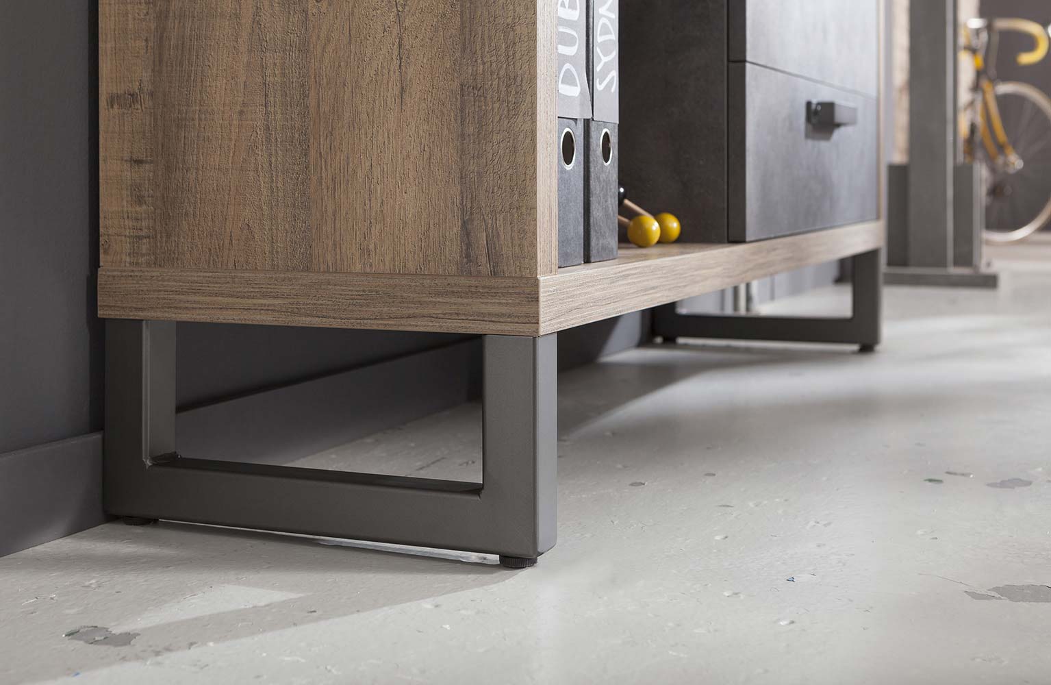 Ufficio completo Industry in finitura Rovere e Grigio smoke