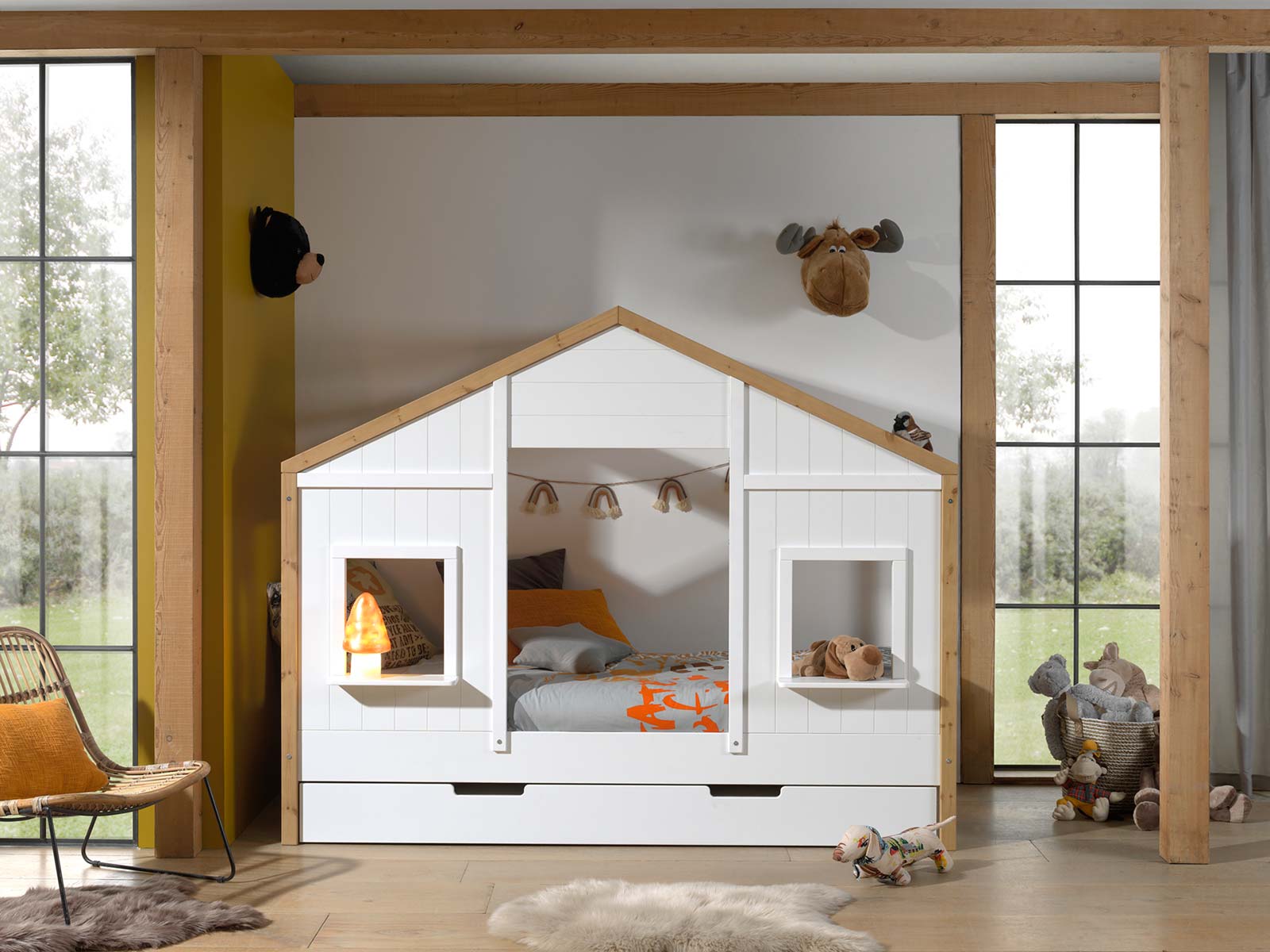 Letto casetta per bambini, Bianco e Pino naturale, modello montessoriano