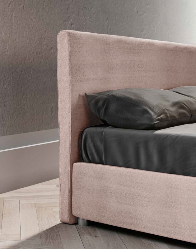 Letto matrimoniale tessuto cipria, sfoderabile, testata retrofinita
