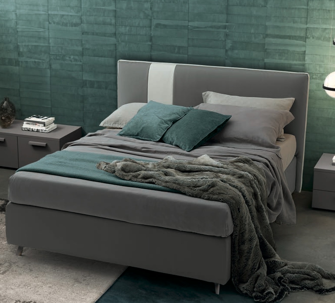 Letto ecopelle matrimoniale in finitura Elephant e Bianco candido