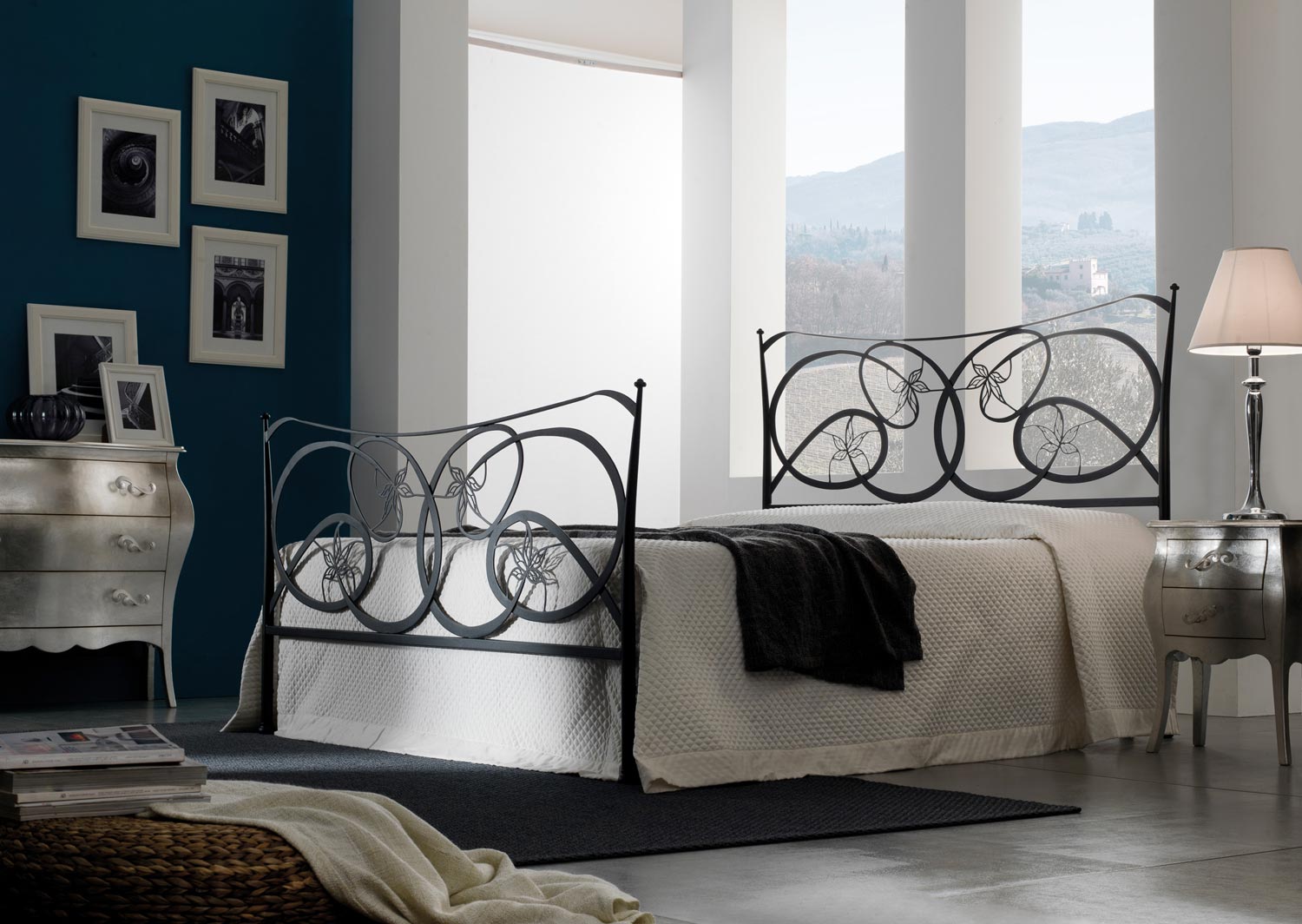 Letto  in ferro grigio polvere