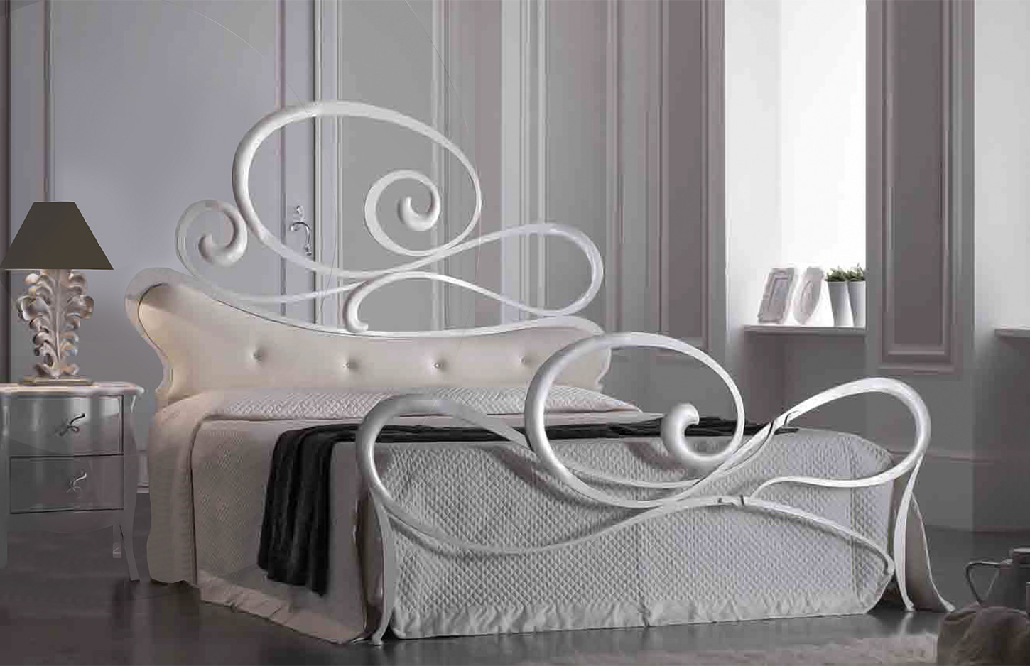 Letto matrimoniale in ferro, finitura Bianco Perla