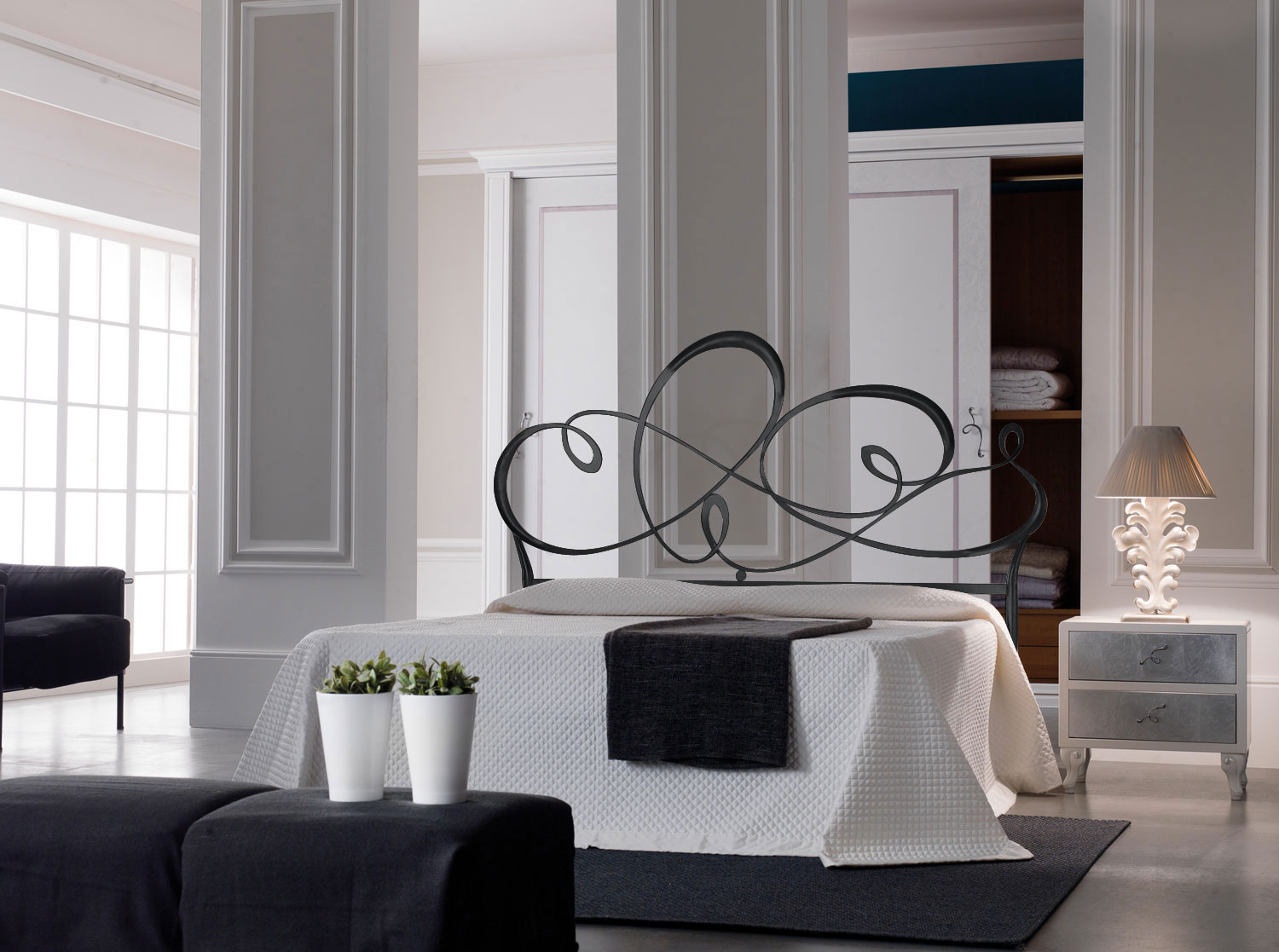 Letto matrimoniale grigio polvere in ferro