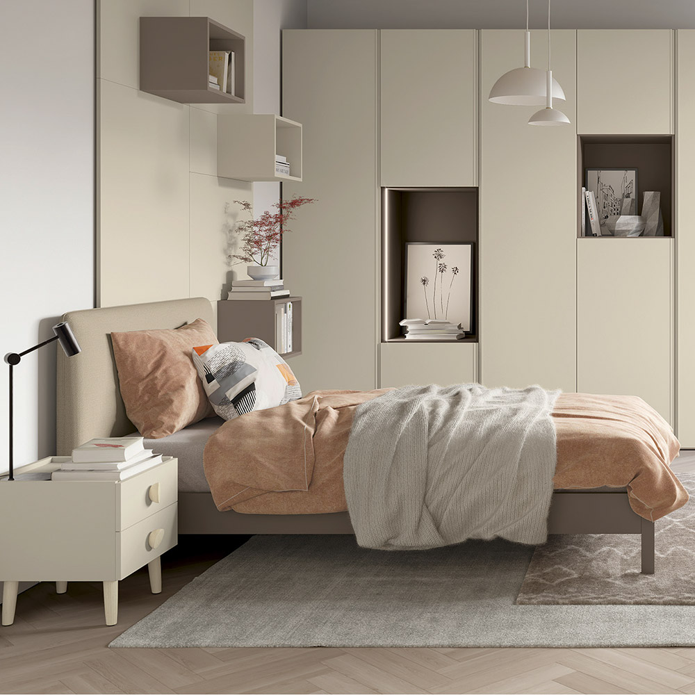 letto marrone imbottito