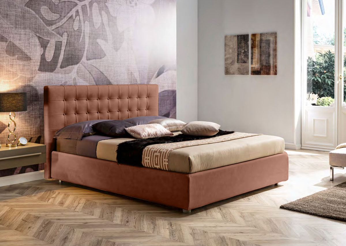 Letto matrimoniale Anima king size in ecopelle Cuoio con testata lavorata