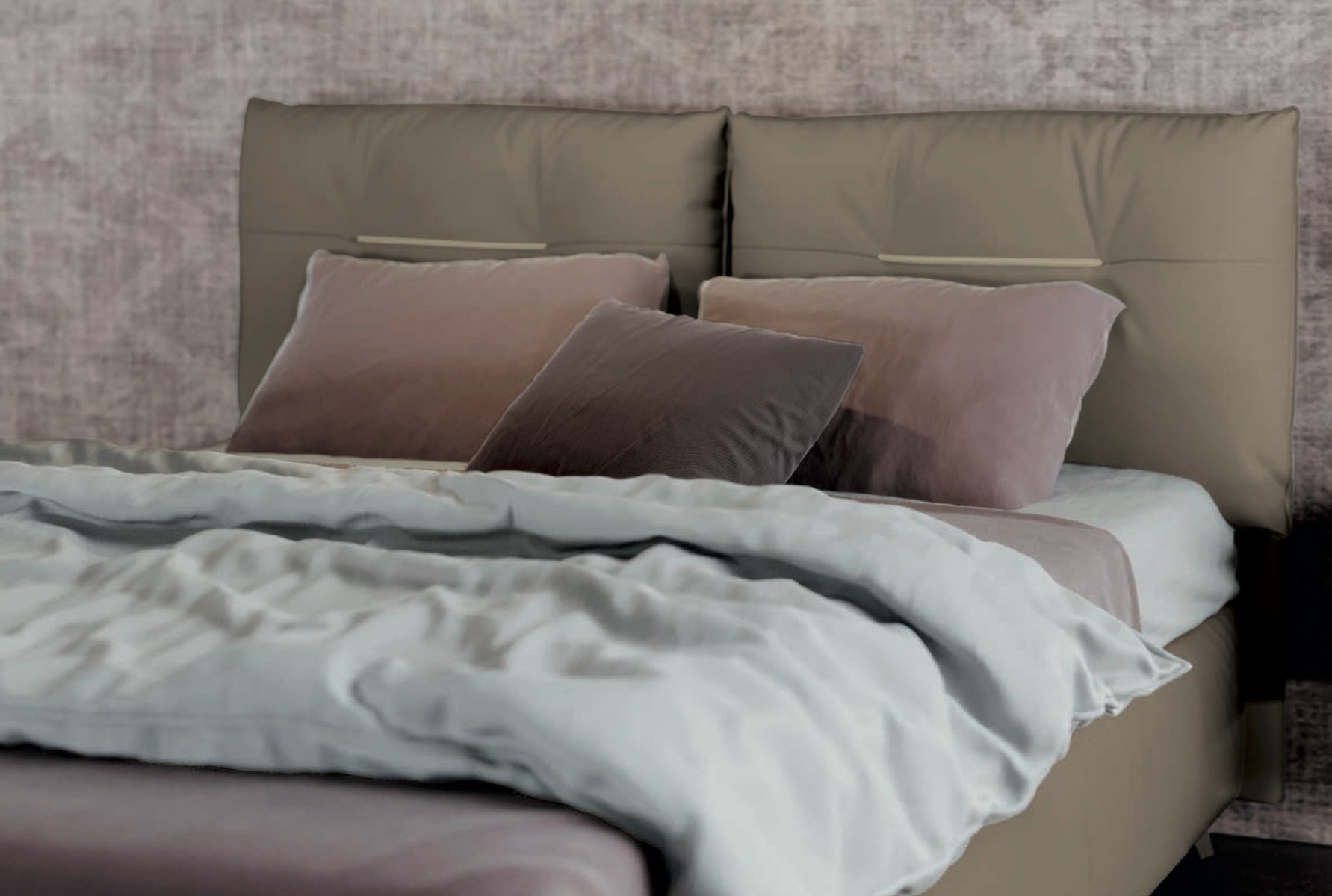 Letto matrimoniale con cuscini in ecopelle Limo